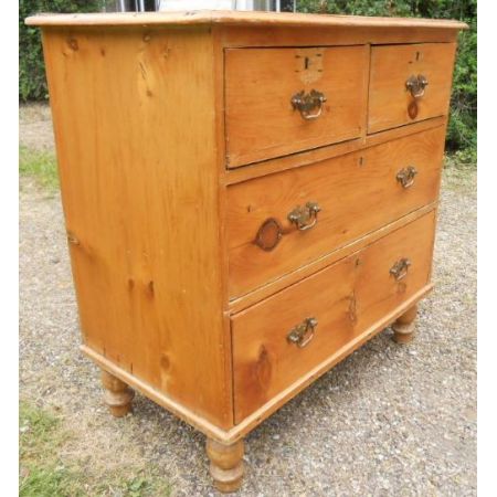 Antike Kommode aus Kiefernholz Massivholz 1850