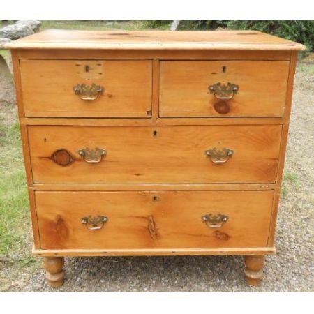 Antike Kommode aus Kiefernholz Massivholz 1850