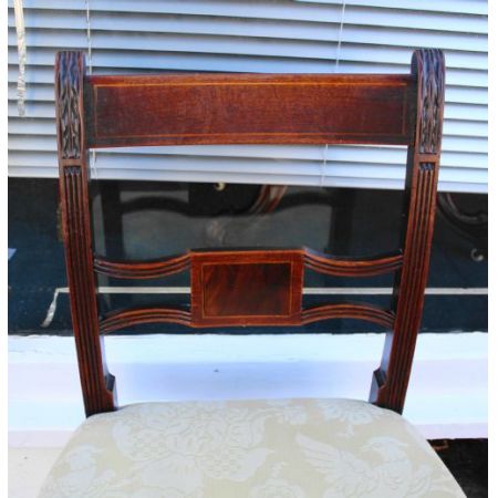 Set mit sechs Stühlen aus Mahagoni