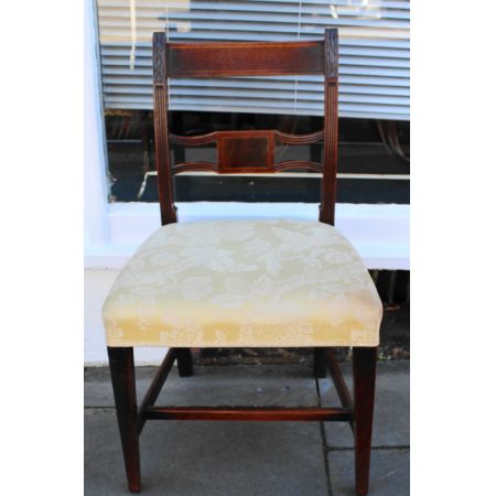 Set mit sechs Stühlen aus Mahagoni