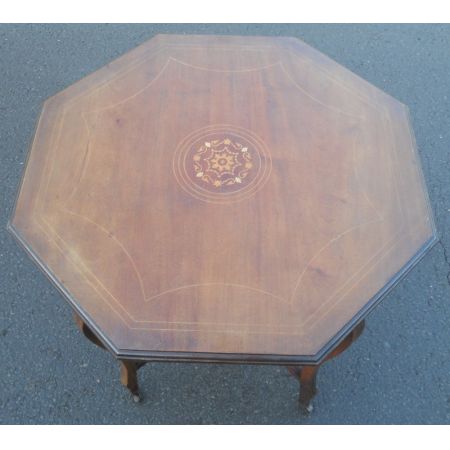 Antiker achteckiger Inlaid Mitteltisch aus Mahagoni um 1900