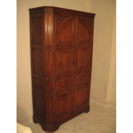 Antiker zweitüriger Kleiderschrank aus Eichenholz