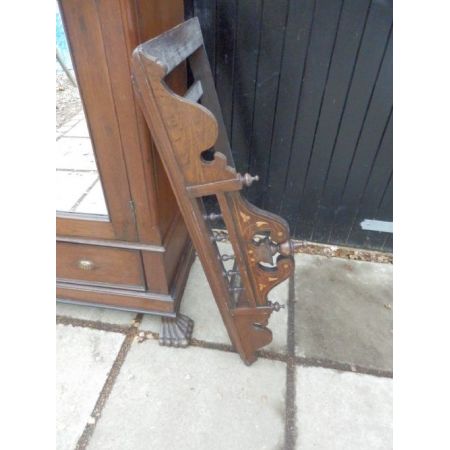 Antiker französischer Kleiderschrank aus Eichenholz