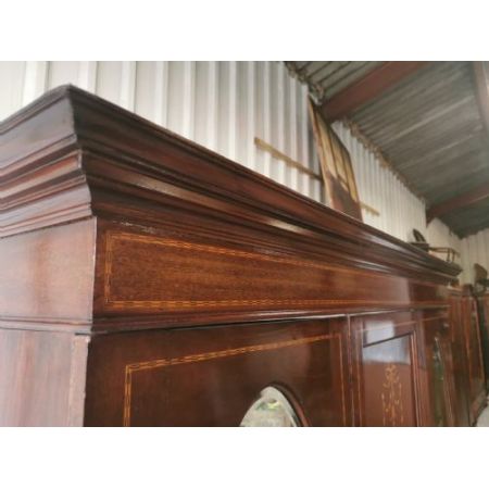 Antike Gaderobe aus massivem Flame Mahagoni