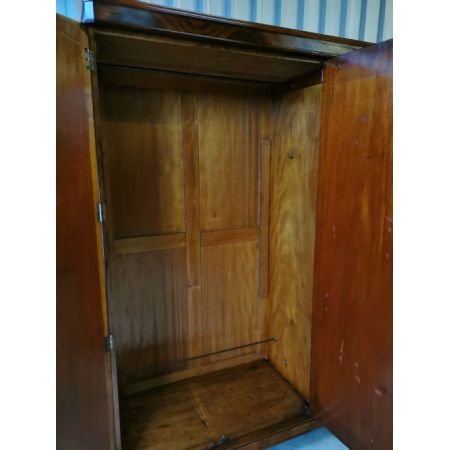 Antiker Gaderobe aus Flame Mahagoni