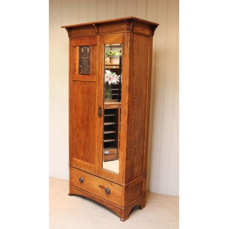 Kleiner Arts & Crafts Kleiderschrank aus Eichenholz