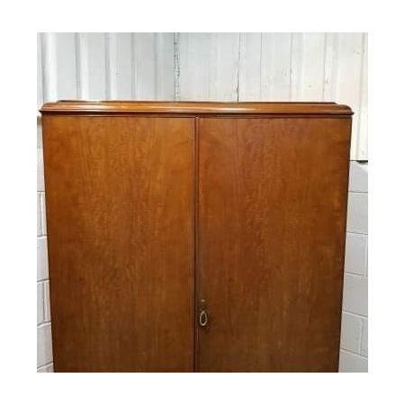 Antiker doppelter Kleiderschrank aus Walnussholz von ca 1920