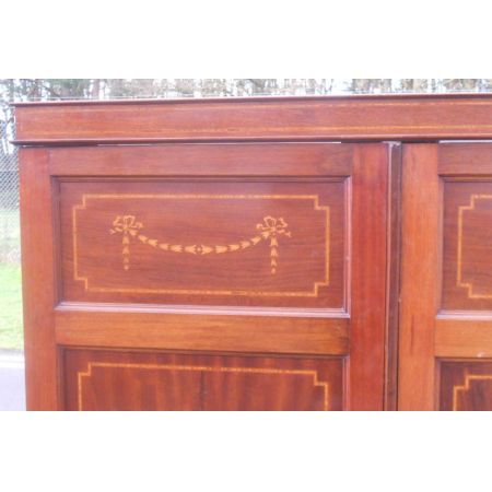 Antiker zweitüriger Inlaid Kleiderschrank aus Mahagoni um 1900