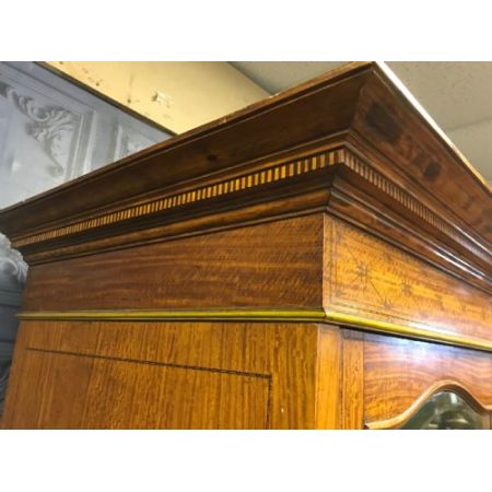 Antike Inlaid Gaderobe aus Satinholz