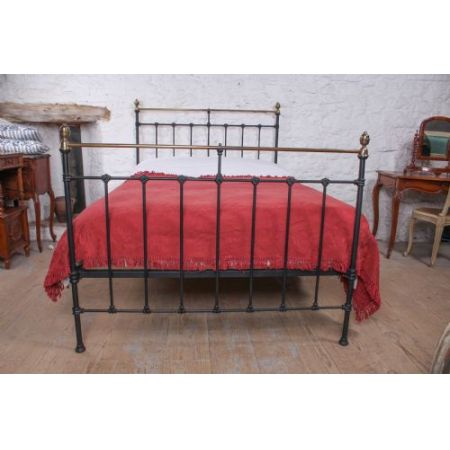 Antiker Doppelbett aus schwarzem und gealtertem Messing