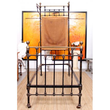 Gusseisen Bettrahmen aus Messing um 1880
