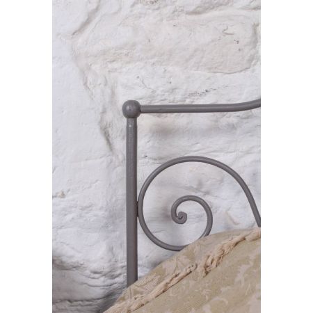 Antikes geschmiedetes Eisen-Einzelbett um 1900