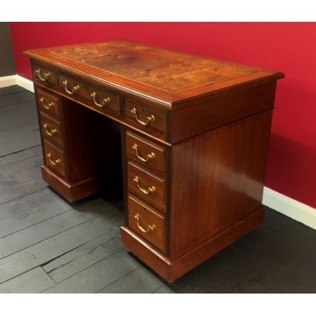 Antiker Schreibtisch aus Mahagoni Massivholz 1905-1910