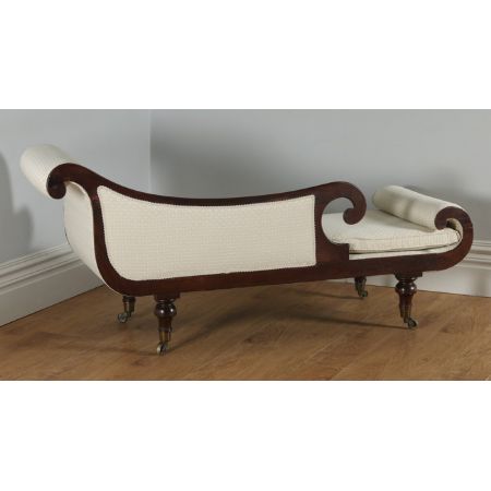 Antike gepolsterte Chaise Longue aus Mahagoni um 1820