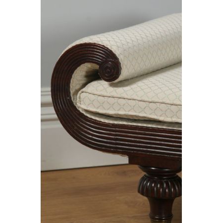 Antike gepolsterte Chaise Longue aus Mahagoni um 1820