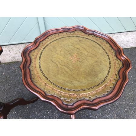 Antikes Paar Stativ Weintisch aus Walnussholz