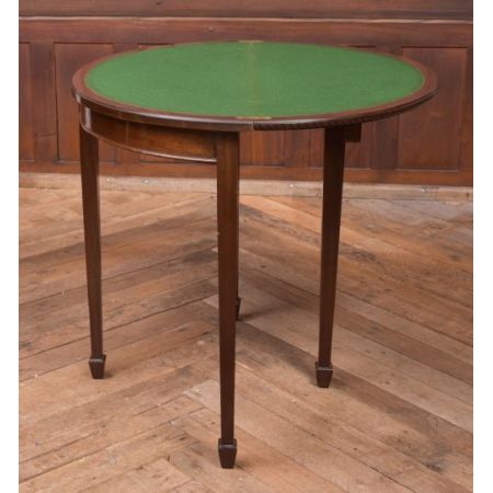 Antiker faltbarer Kartentisch aus Mahagoni 