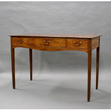 Antiker Beistelltisch aus Mahagoni Massivholz 1790