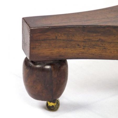 Antiker Palisander Beistelltisch aus der regency Epoche