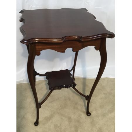 Antiker Lampentisch aus Walnussholz