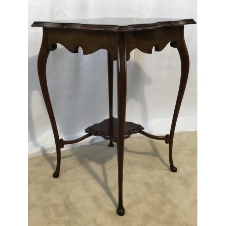 Antiker Lampentisch aus Walnussholz