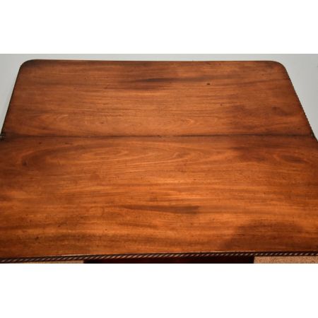 Antiker regency Tee-Tisch/Beistelltisch aus Mahagoni Massivholz 1815