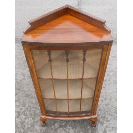 Antike chinesische Eckvitrine aus Walnusholz von 1930