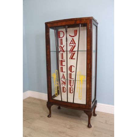 Vintage Dixieland Jazz Club Vitrine mit Bogenfront 