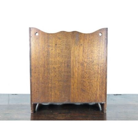 Antiker Raucherschrank aus massiver Eiche