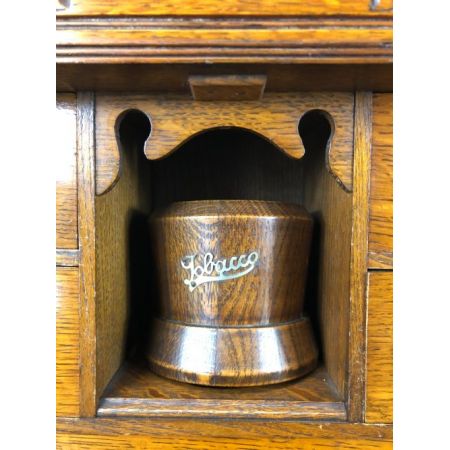 Antiker Raucherschrank aus massiver Eiche