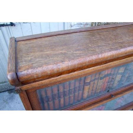 Antikes Paar Globe Wernicke Bücherschränke aus Eiche Massivholz 1930