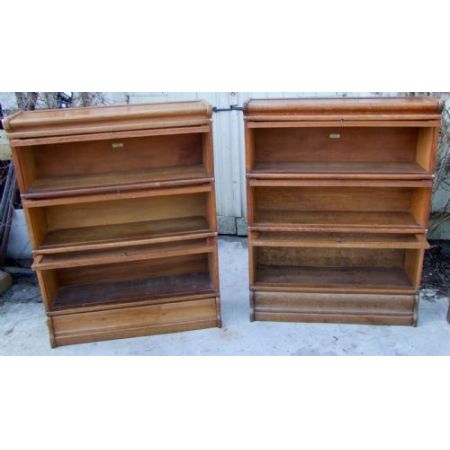 Antikes Paar Globe Wernicke Bücherschränke aus Eiche Massivholz 1930