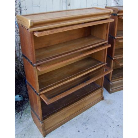 Antikes Paar Globe Wernicke Bücherschränke aus Eiche Massivholz 1930