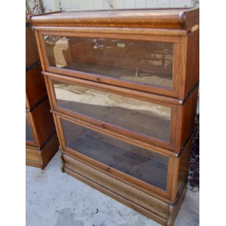 Antikes Paar Globe Wernicke Bücherschränke aus Eiche Massivholz 1930