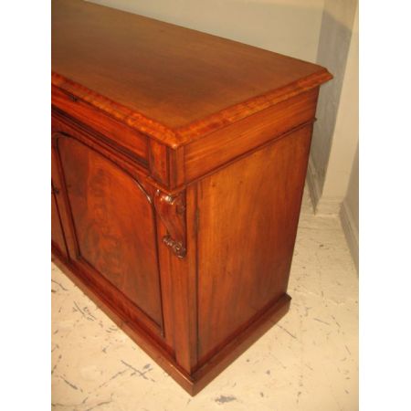 Antiker Mahagoni-Chiffonnier von ca 1870