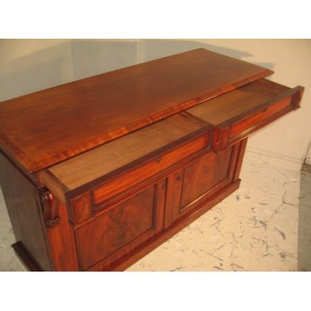 Antiker Mahagoni-Chiffonnier von ca 1870