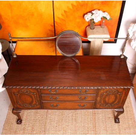 Antikes geschnitztes Mahagoni-Sideboard 