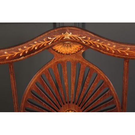 Antiker eingelegter Mahagonisessel