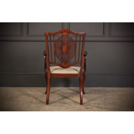 Antiker eingelegter Mahagonisessel