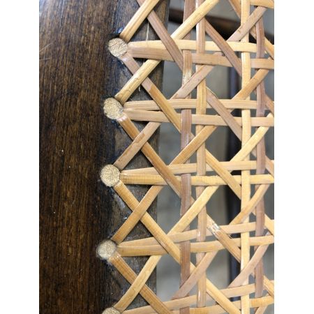 Atiker Windsor Sessel mit Rückenlehne und Rohrsitz