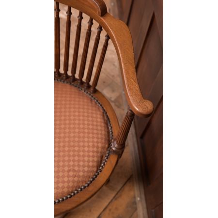 Antiker ovaler Inlaid Armchair aus Mahagoni