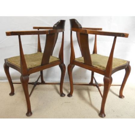 Antikes Paar Mahagoni-Eckstühle