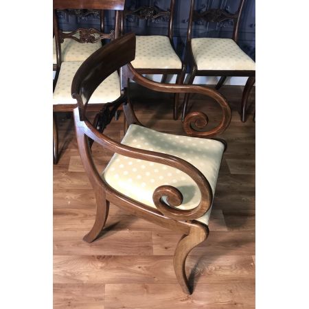 Antiker Satz von zehn Mahagoni-Esszimmerstühlen