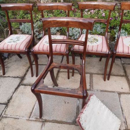 Antiker Satz von sechs Mahagoni-Stühlen 