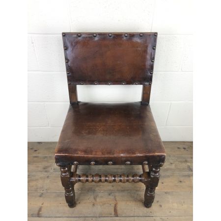 Antikes Set mit sechs Esszimmerstühlen aus Eichenholz und Leder