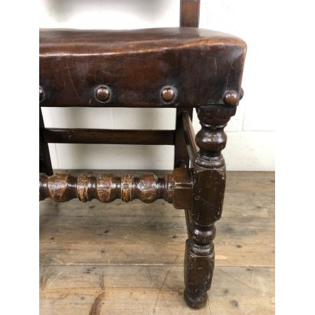 Antikes Set mit sechs Esszimmerstühlen aus Eichenholz und Leder