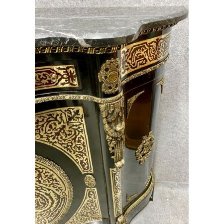 Antiker Beistellschrank im Louis-XVI.-Stil mit Marmorplatte 1920 