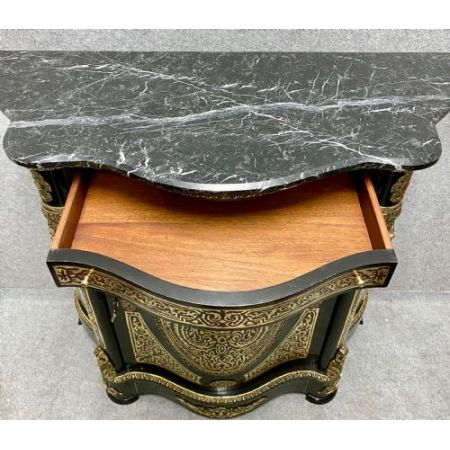 Antiker Beistellschrank im Louis-XVI.-Stil mit Marmorplatte 1920 