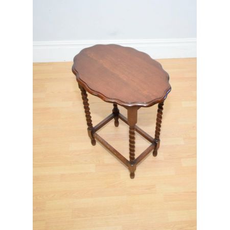 Antiker Beistelltisch aus Eichenholz