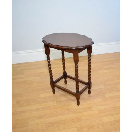 Antiker Beistelltisch aus Eichenholz